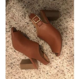 Old Navy Brown Heels
